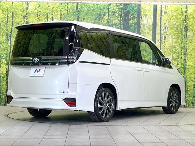 TOYOTA VOXY HYBRID 2024 Image 31