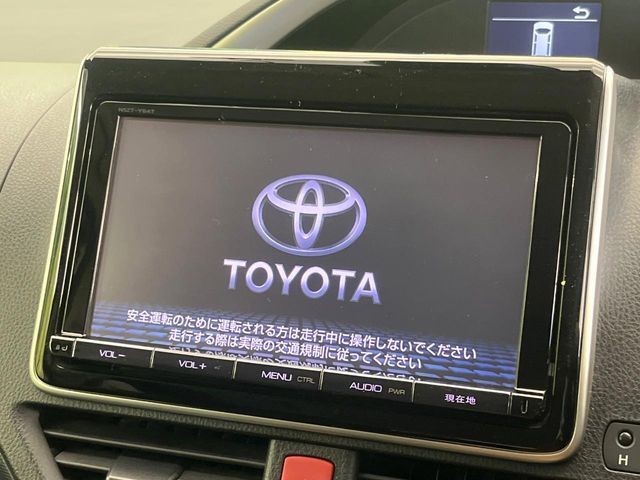 TOYOTA VOXY 2017 Image 31