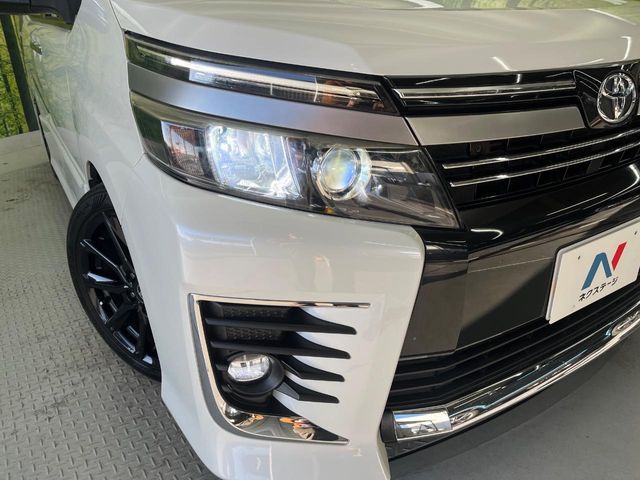 TOYOTA VOXY 2017 Image 31