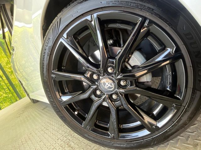 TOYOTA VOXY 2017 Image 31