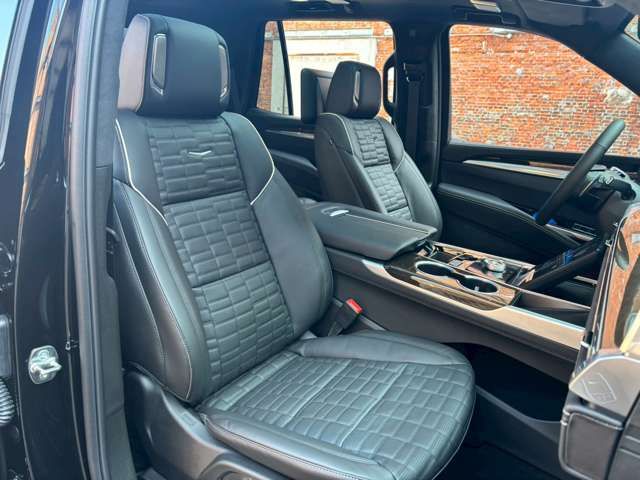 CADILLAC ESCALADE 2025 Image 31