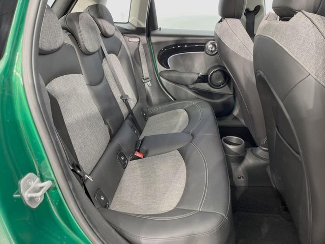 BMW MINI COOPER D 5DOOR 2022 Image 31