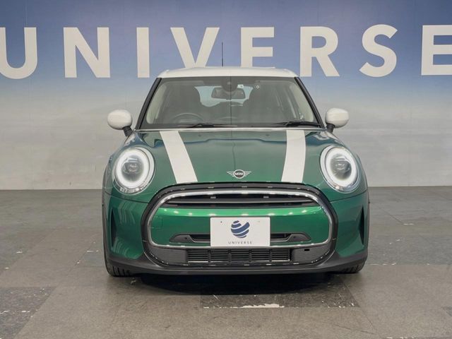 BMW MINI COOPER D 5DOOR 2022 Image 31