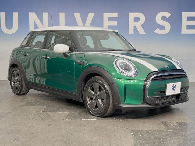 BMW MINI COOPER D 5DOOR 2022 Image 31