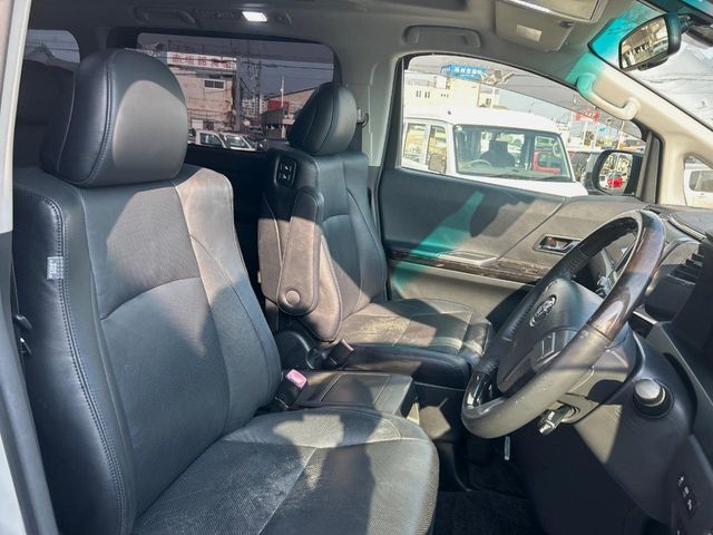 TOYOTA VELLFIRE 2013 Image 31