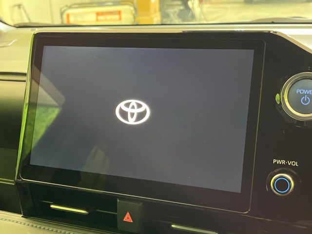 TOYOTA VOXY HYBRID 2023 Image 31