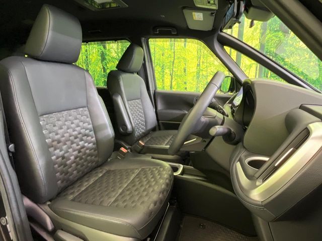 TOYOTA VOXY HYBRID 2023 Image 31