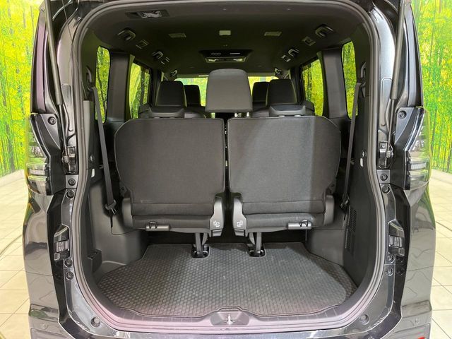 TOYOTA VOXY HYBRID 2023 Image 31
