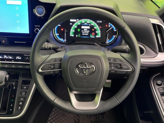 TOYOTA VOXY HYBRID 2023 Image 31