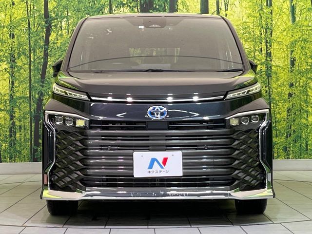TOYOTA VOXY HYBRID 2023 Image 31