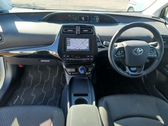 TOYOTA PRIUS 4WD 2021 Image 31