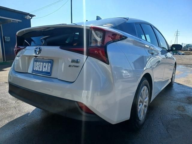 TOYOTA PRIUS 4WD 2021 Image 31