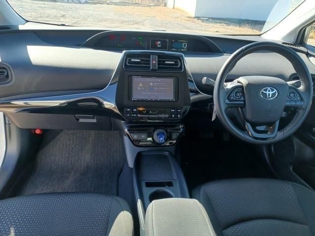 TOYOTA PRIUS 4WD 2021 Image 31