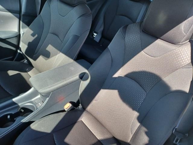 TOYOTA PRIUS 4WD 2021 Image 31