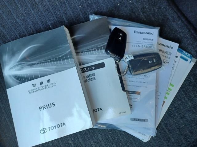 TOYOTA PRIUS 4WD 2021 Image 31