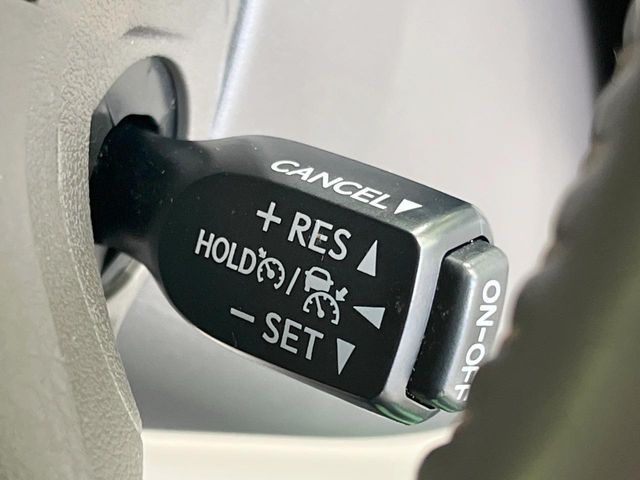 TOYOTA LANDCRUISER PRADO 2023 Image 31