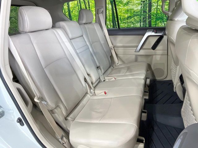 TOYOTA LANDCRUISER PRADO 2023 Image 31