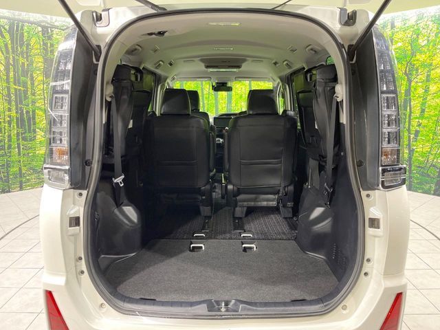 TOYOTA VOXY 2016 Image 31