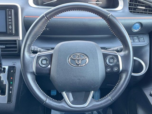 TOYOTA SIENTA HYBRID 2015 Image 31