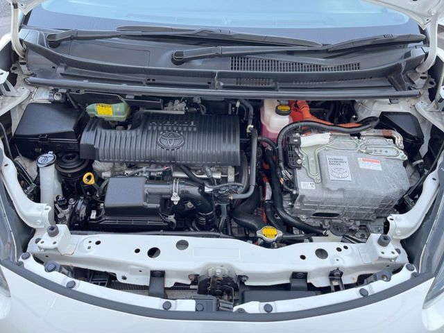 TOYOTA SIENTA HYBRID 2015 Image 31