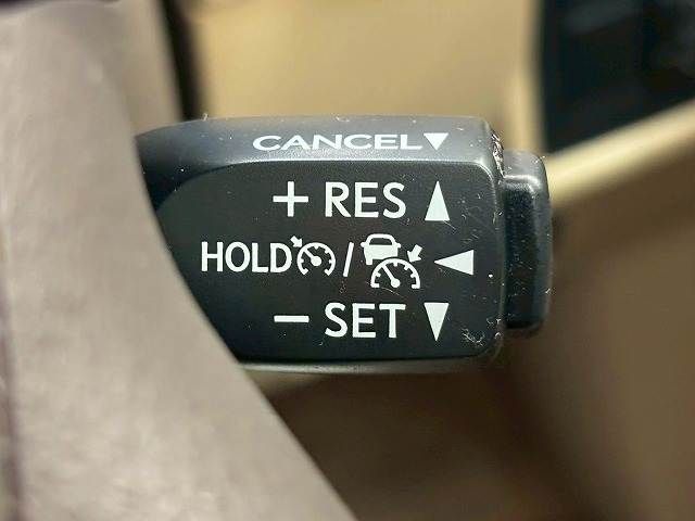 TOYOTA LANDCRUISER PRADO 2023 Image 31