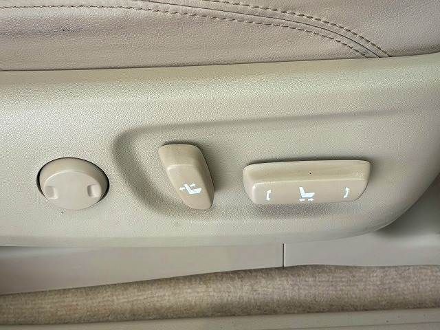 TOYOTA LANDCRUISER PRADO 2023 Image 31