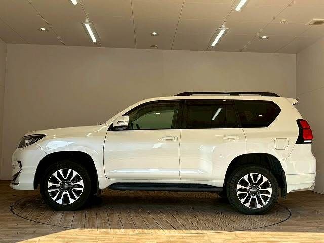 TOYOTA LANDCRUISER PRADO 2023 Image 31