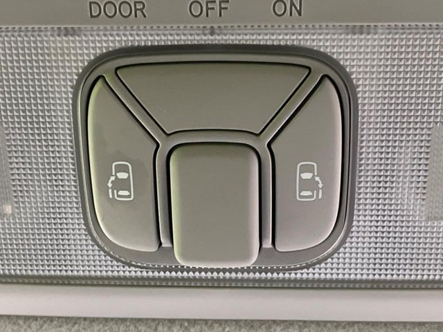 TOYOTA ESTIMA 2013 Image 31