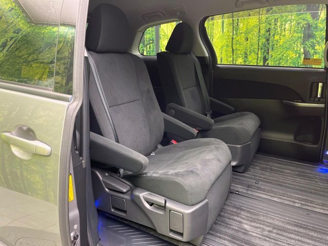 TOYOTA ESTIMA 2013 Image 31