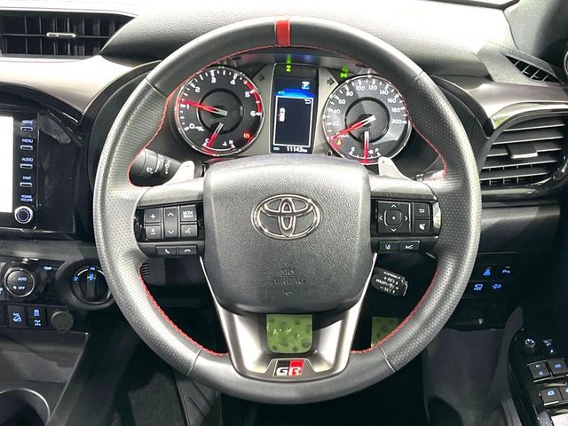 TOYOTA HILUX 4WD 2023 Image 31