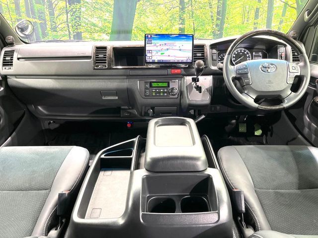 TOYOTA HIACE VAN 4WD 2021 Image 31