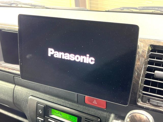 TOYOTA HIACE VAN 4WD 2021 Image 31