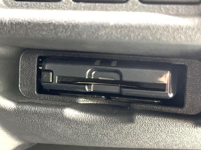 TOYOTA HIACE VAN 4WD 2021 Image 31