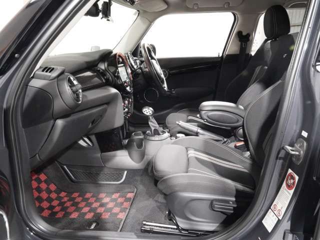 BMW MINI COOPER S 5D 2015 Image 31