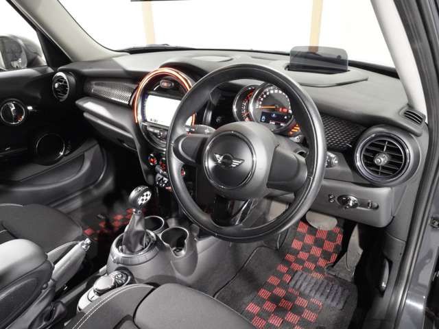 BMW MINI COOPER S 5D 2015 Image 31