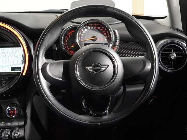 BMW MINI COOPER S 5D 2015 Image 31