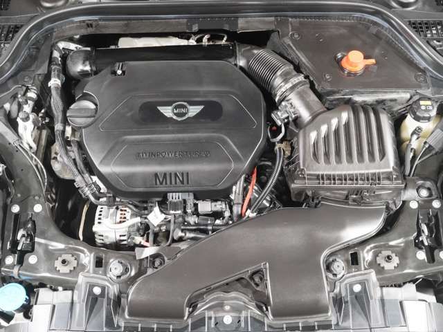 BMW MINI COOPER D 5DOOR 2018 Image 31