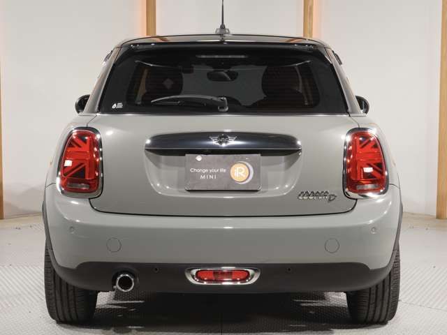 BMW MINI COOPER D 5DOOR 2018 Image 31