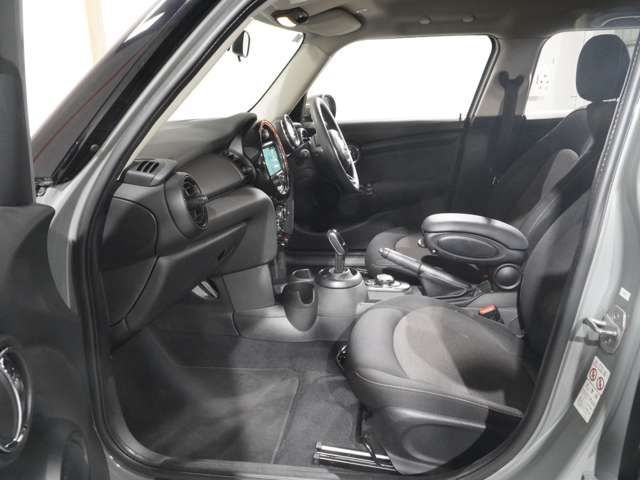 BMW MINI ONE 5DOOR 2019 Image 31