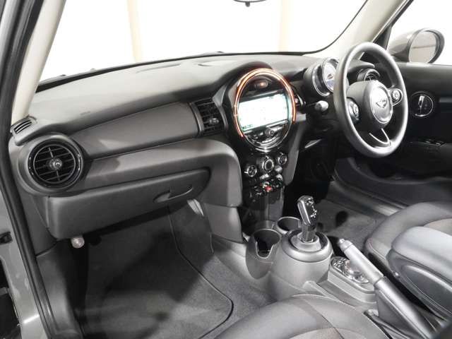 BMW MINI ONE 5DOOR 2019 Image 31