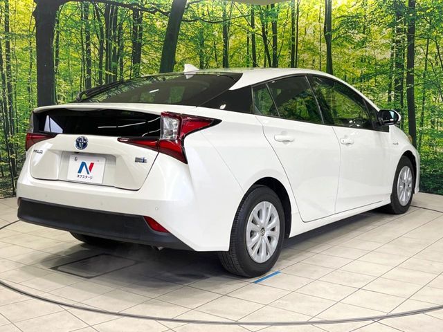 TOYOTA PRIUS 2019 Image 31