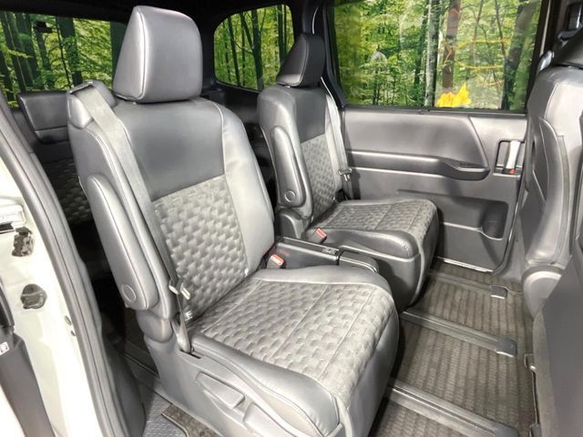 TOYOTA VOXY 2023 Image 31