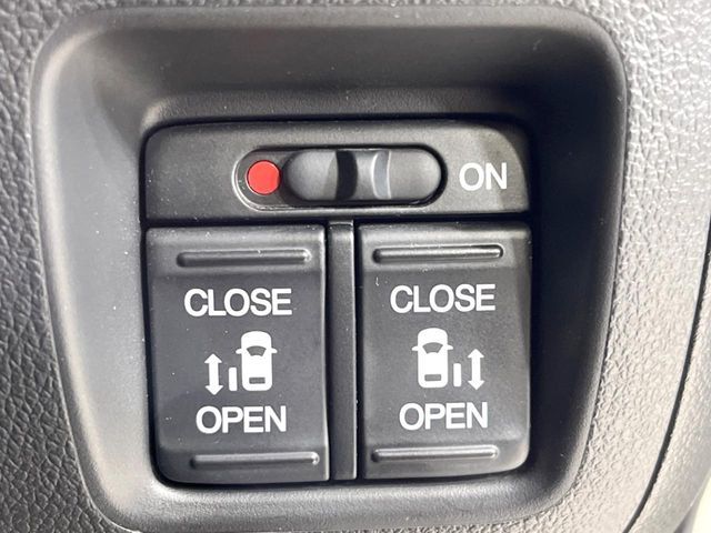 HONDA N BOX CUSTOM 2017 Image 31