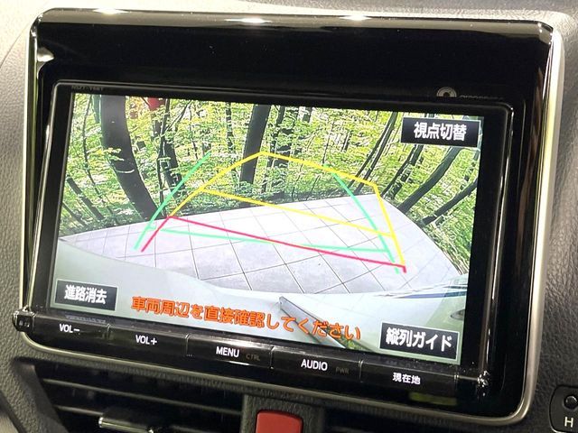 TOYOTA VOXY 2018 Image 31