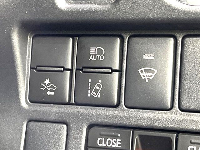 TOYOTA VOXY 2018 Image 31