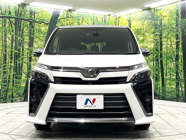 TOYOTA VOXY 2018 Image 31