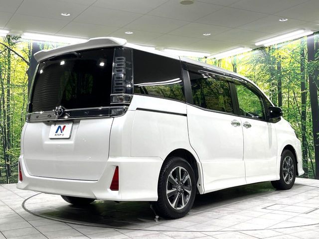 TOYOTA VOXY 2018 Image 31