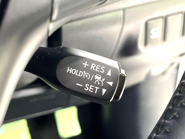 TOYOTA HARRIER HYBRID 2018 Image 31