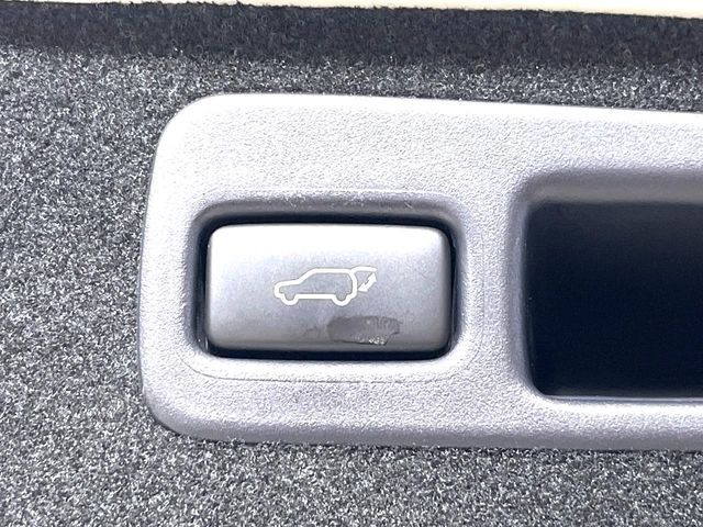 TOYOTA HARRIER HYBRID 2018 Image 31