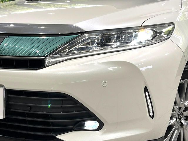 TOYOTA HARRIER HYBRID 2018 Image 31